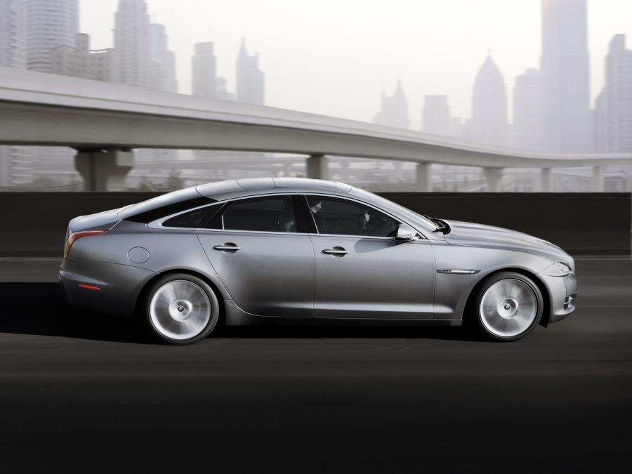  Jaguar XJ 2009 года  (фото 12 из 142)